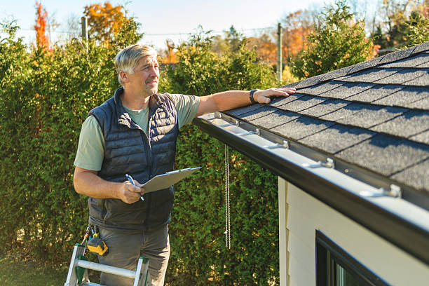 Professional Roofing technician working in Lincoln City, OR